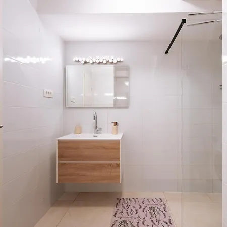 Lavanda Apartman *